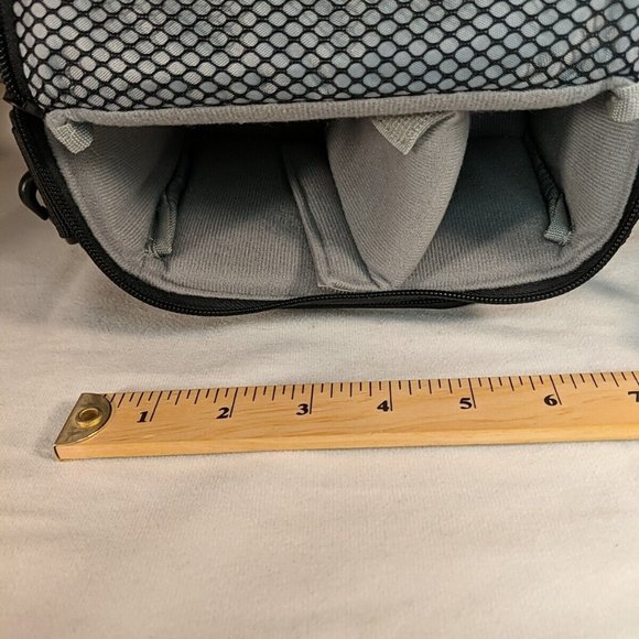 Lowepro Camera Bag Case Black Handle Shoulder Strap Multiple Pockets Adjustable - Picture 12 of 13